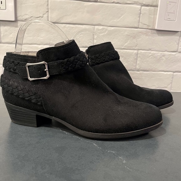 Life Stride sz 8 Adriana black microsuede ankle boots - Picture 2 of 16